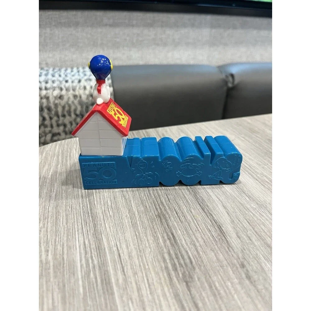Peanuts 50th Celebration Snoopy Flying Ace Doghouse Figurine Blue Block Letter